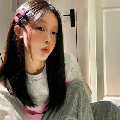 伴游女王